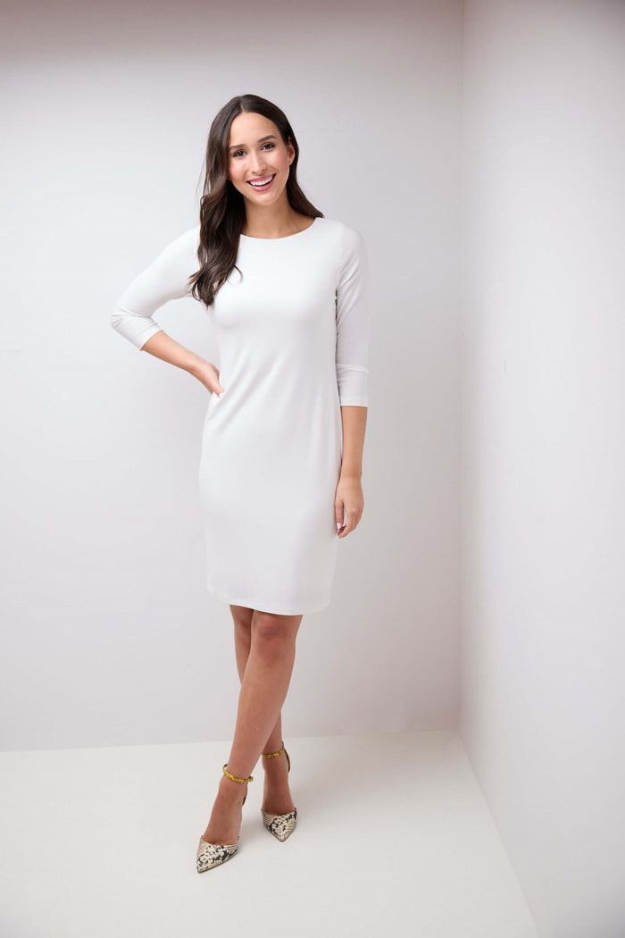 Rekucci Form-Fitting Shift Dress With 3/4 Sleeves Off-white