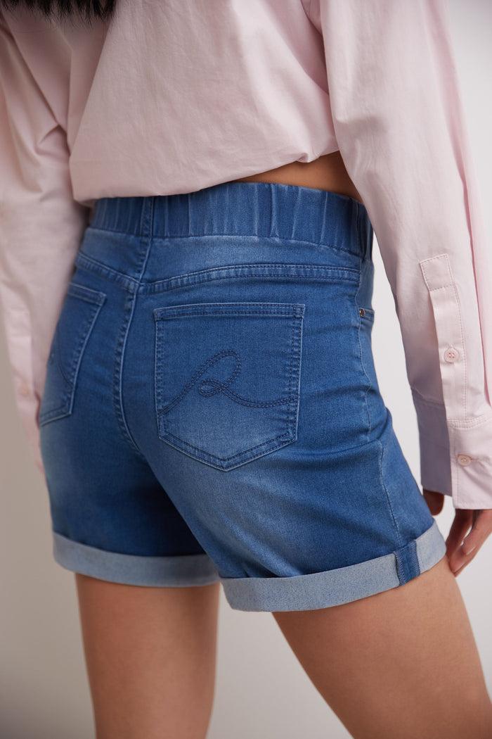 Rekucci Rekucci Women's 5 Inch Pull-On Jean Short With Slim Cuff Malibu-sandblast