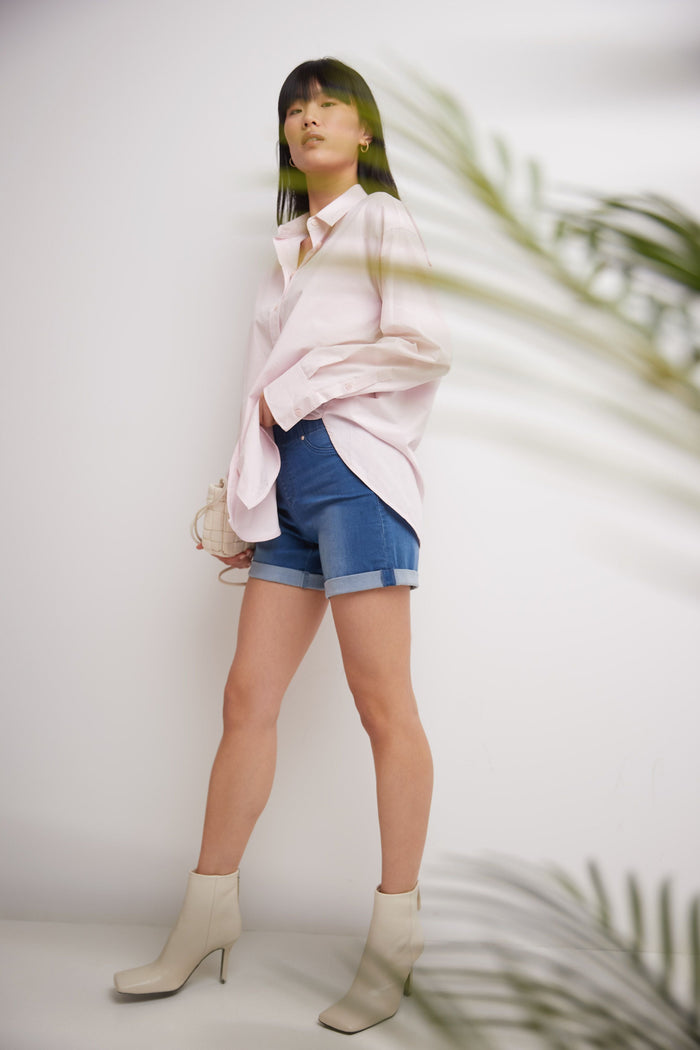 rekucci Rekucci Women's 5 inch Pull-On Jean Short with Slim Cuff malibu-sandblast