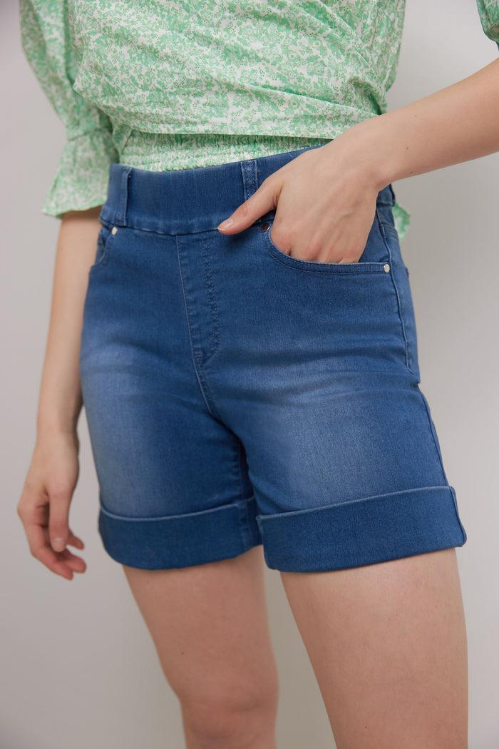 Rekucci Rekucci Women's 6 Inch Pull-On Chic Cuffed Jean Short Malibu-sandblast