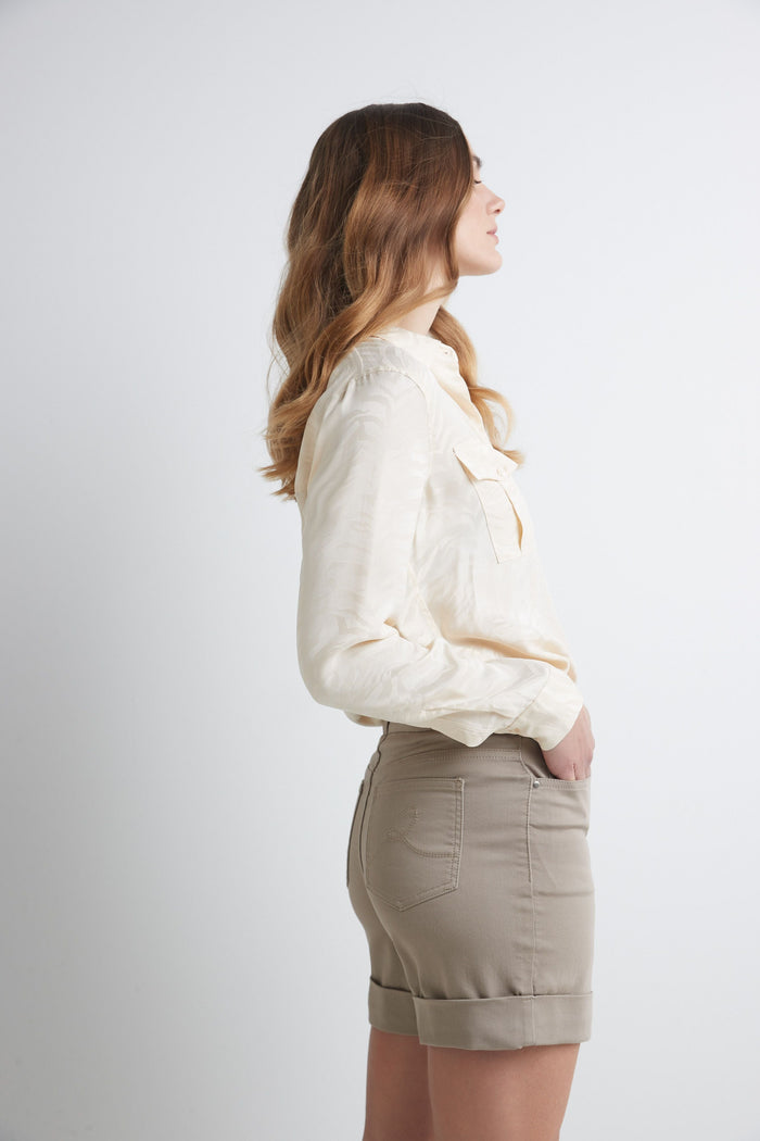 Rekucci Rekucci Women's 6 Inch Pull-On Chic Cuffed Jean Short Khaki