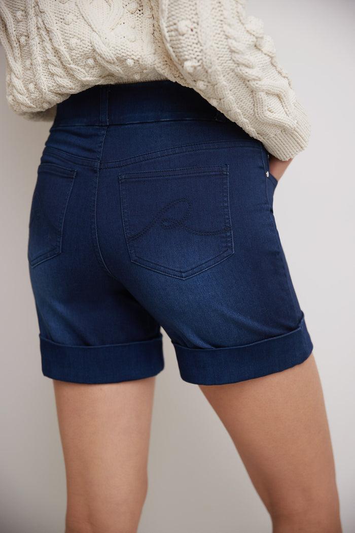 rekucci Rekucci Women's 6 inch Pull-On Chic Cuffed Jean Short ink-sandblast