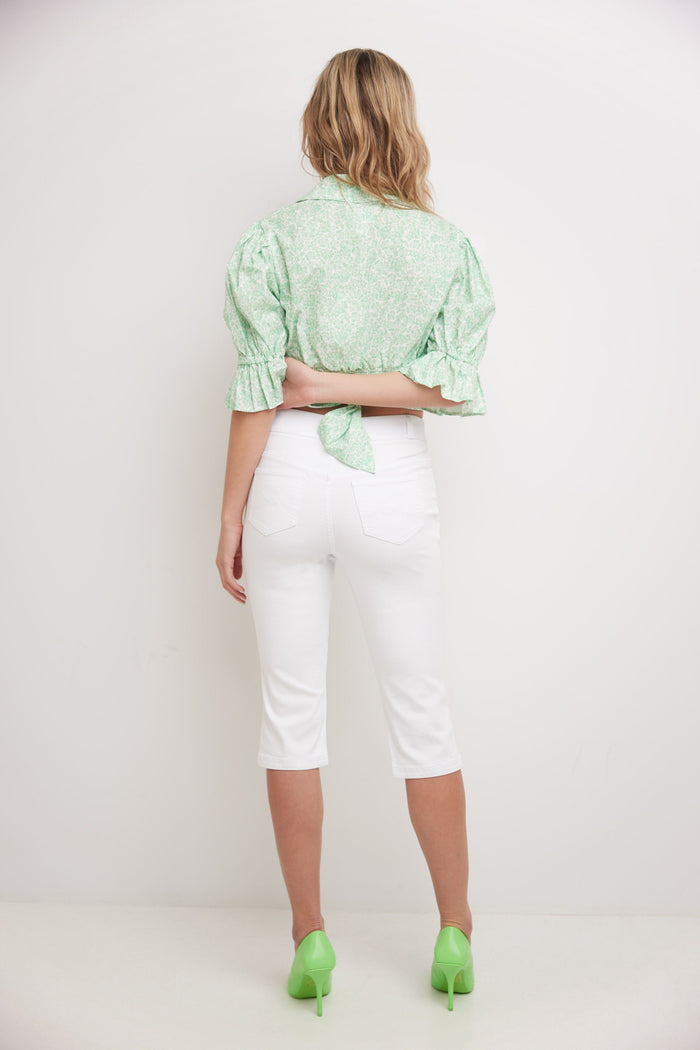 Rekucci Rekucci Women's Comfort Jean Capri With Snap Detail White