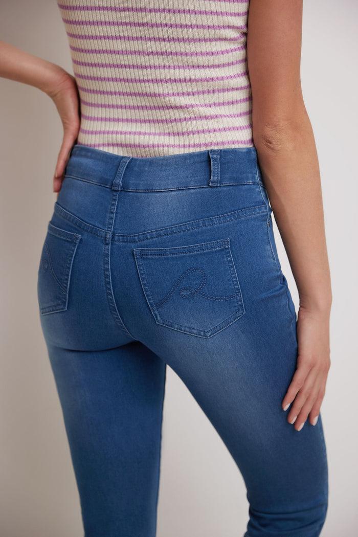 Rekucci Rekucci Women's Comfort Jean Capri With Snap Detail Malibu-sandblast