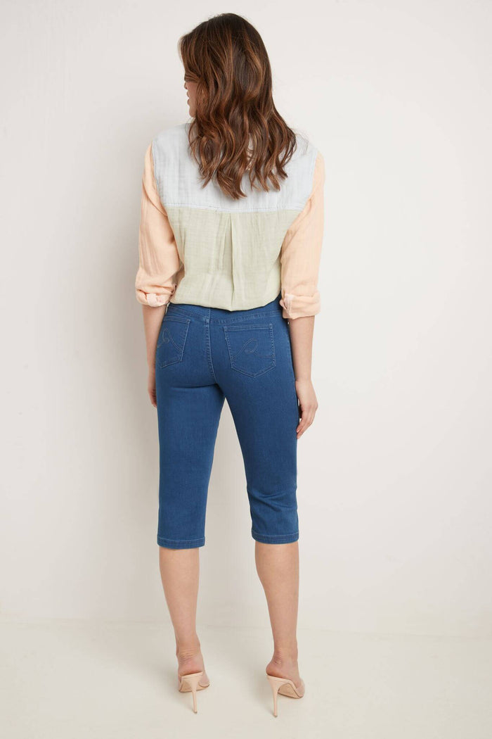 Rekucci Rekucci Women's Comfort Jean Capri With Snap Detail Malibu-solid