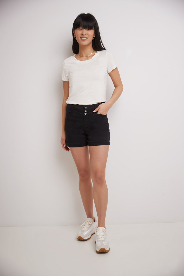 rekucci Rekucci Women's Slimming 5 inch Jean Short with Snap Detail black