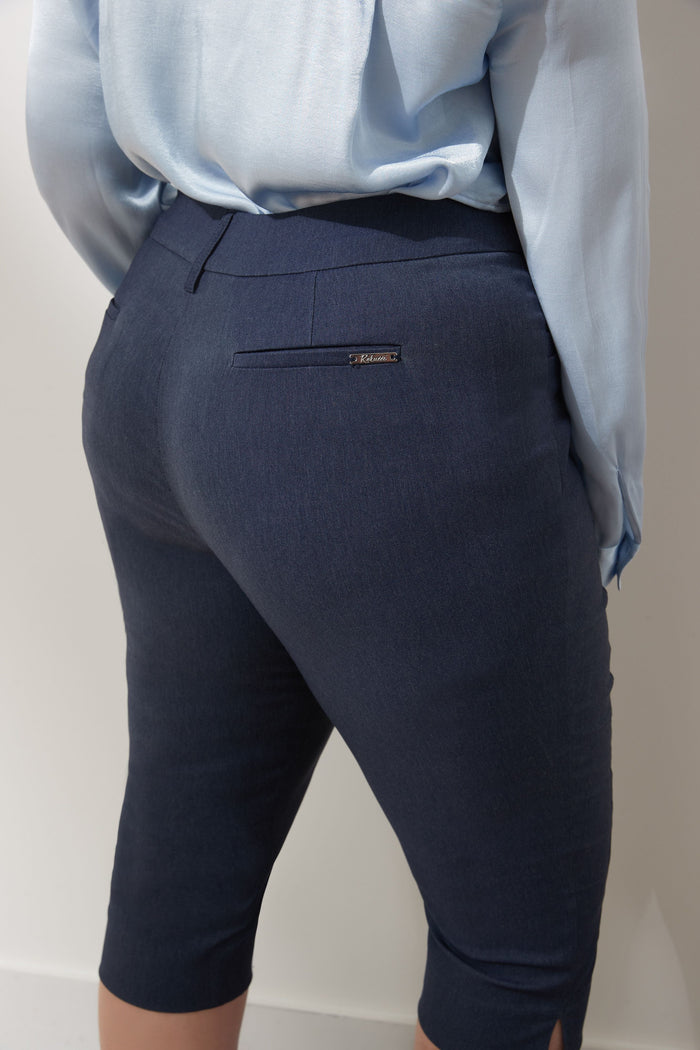 Rekucci Slimming Plus Size Capris With Real Pockets Indigo