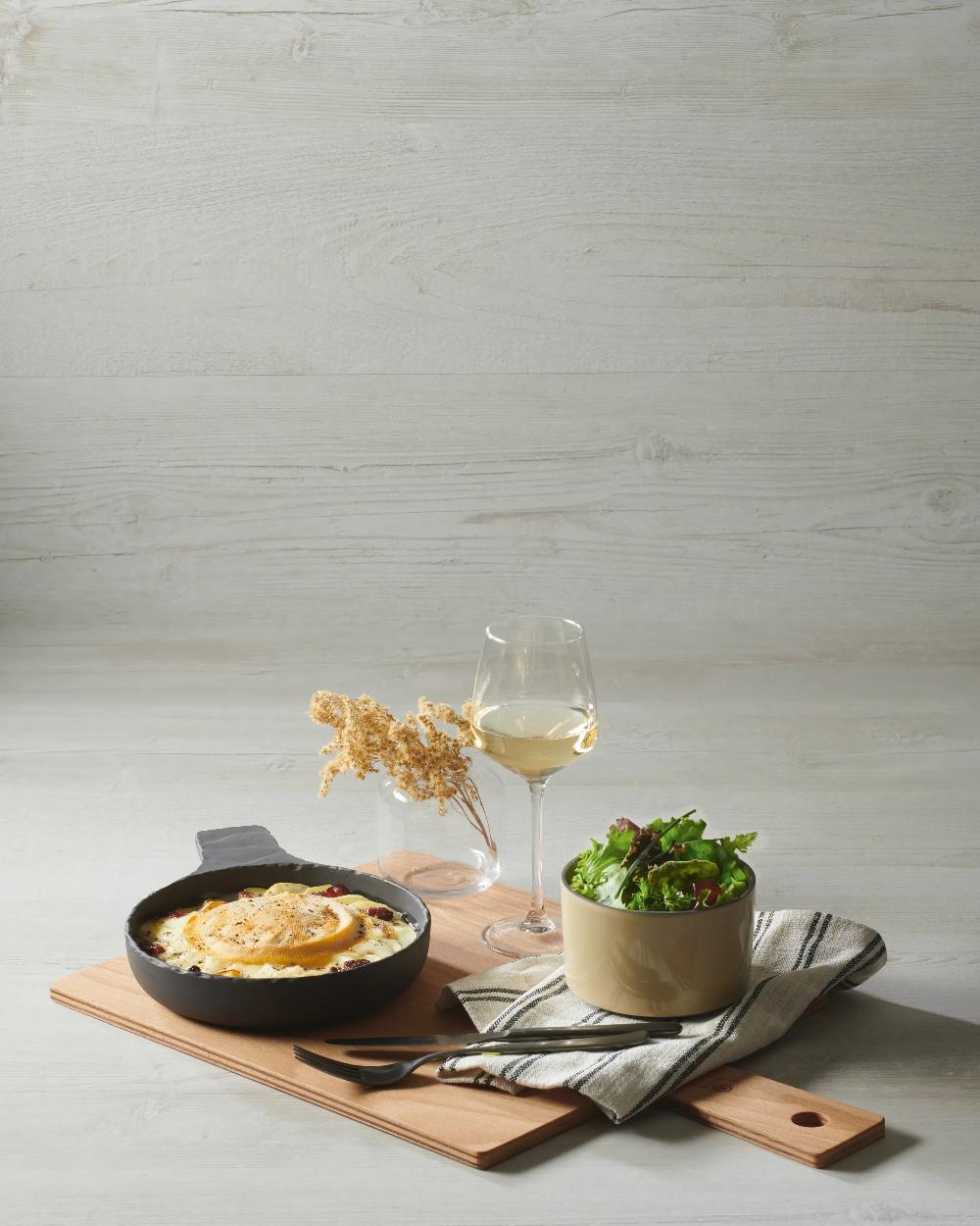 Revol Basalt Assiette à Steak Bords Relevés 33 CM