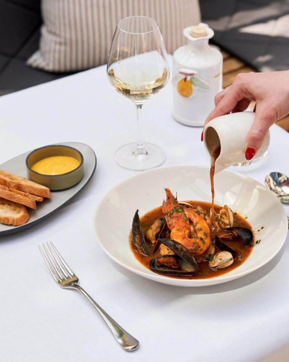 Revol Madeleine Ass. Coupe Fond Plat 24 CM