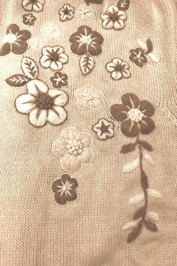 Richard Grand CARDIGAN LONG EN CACHEMIRE BRODÉ À FLEURS. D-25034/46ML CRÈME