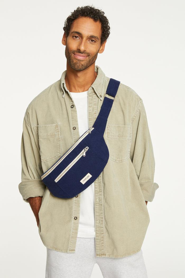 rive droite Orsel le sac banane grand format Coton recyclé Bleu Nuit