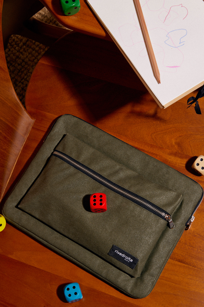 rive droite Vivienne la housse d'ordinateur 13'' Coton recyclé Kaki