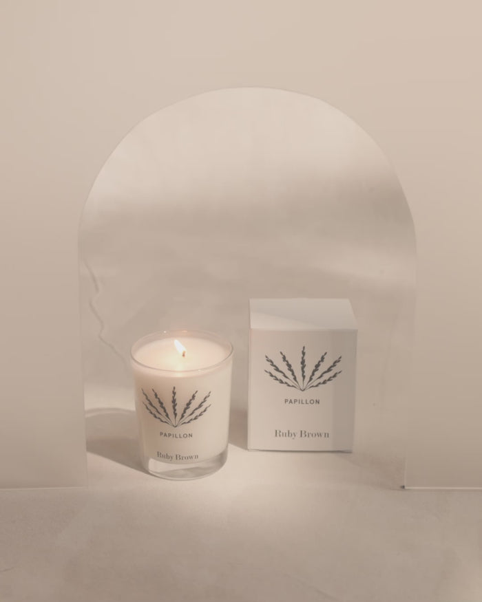 Ruby Brown Bougie Papillon