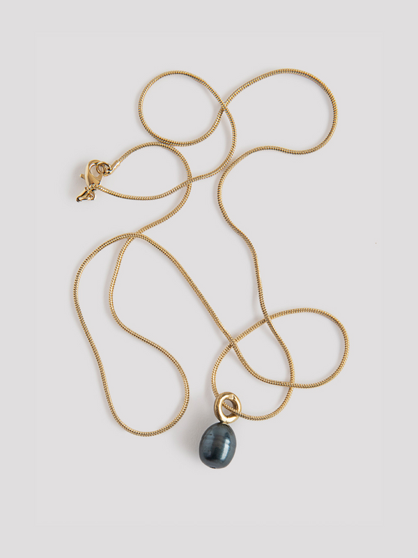 Rue Blanche Black Pearl Necklace - Lepagon