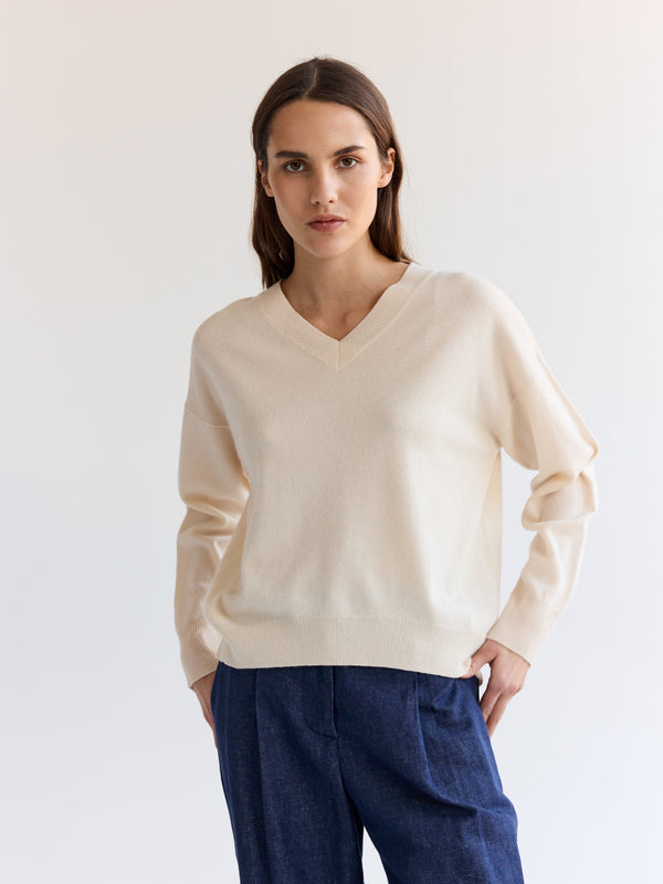 Rue Blanche Solux V Sweater 25p Ivory