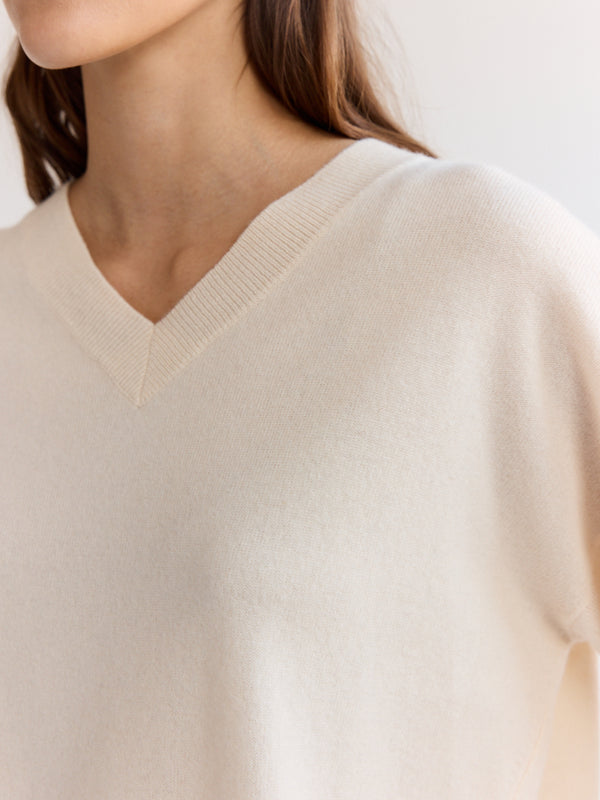Rue Blanche Solux V Sweater 25p Ivory