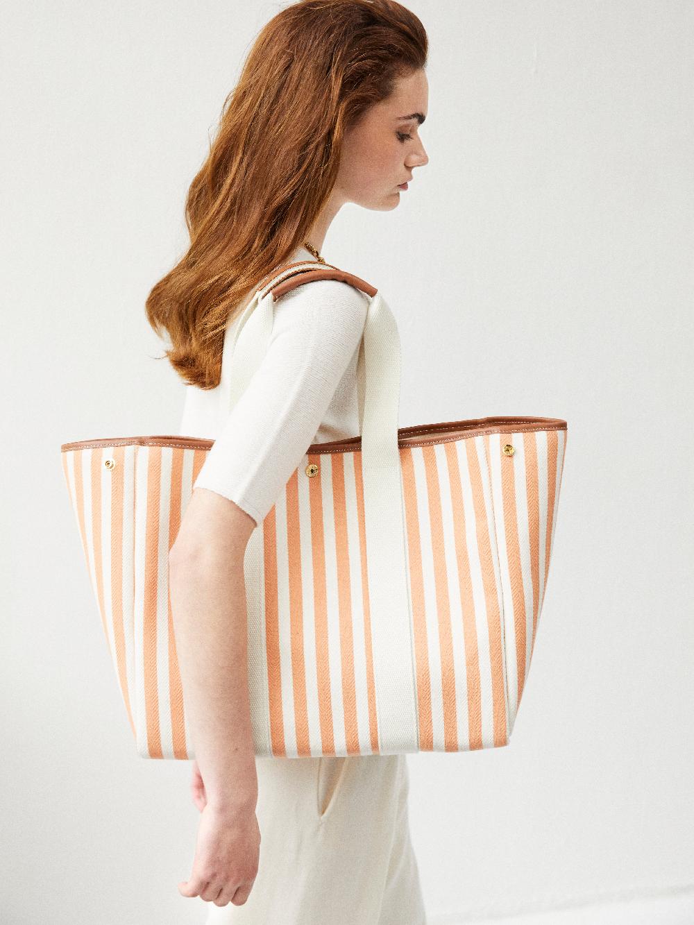 rue de verneuil TRAVERSÉE L - PALAIS ROYAL PEACH