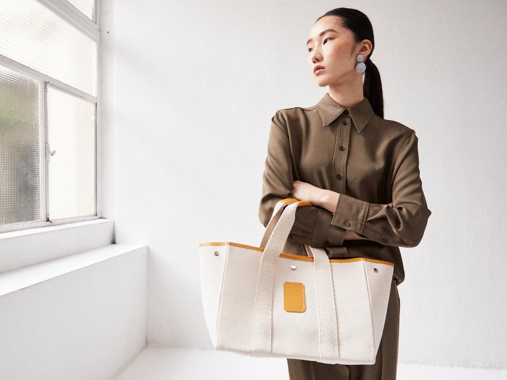 Rue De Verneuil TRAVERSÉE M - LA GUARDIA YELLOW