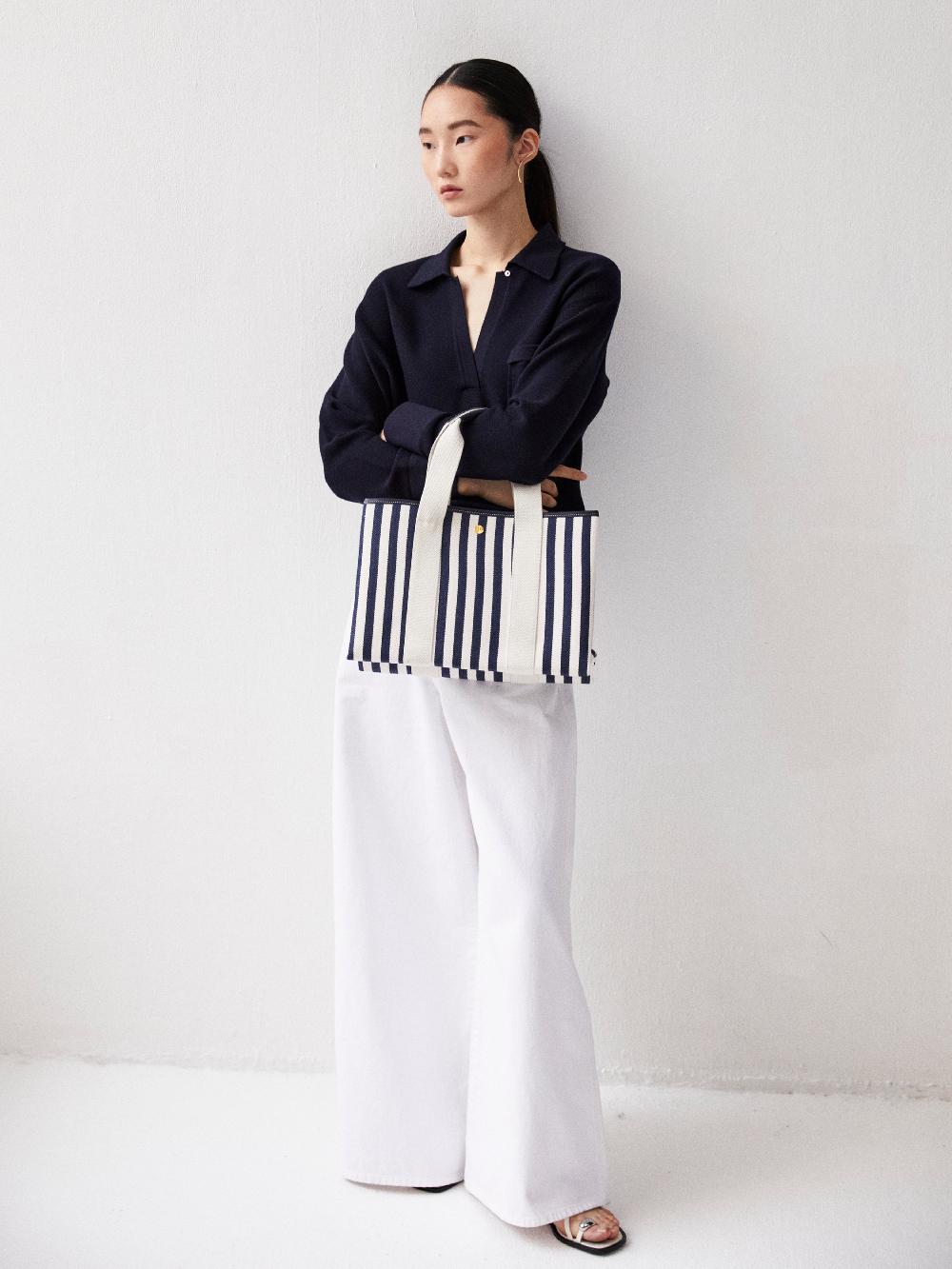 Rue De Verneuil TRAVERSÉE M - PALAIS ROYAL NAVY