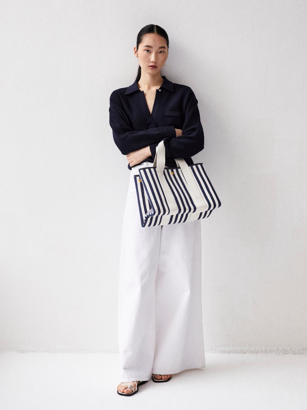 Rue De Verneuil TRAVERSÉE M - PALAIS ROYAL NAVY