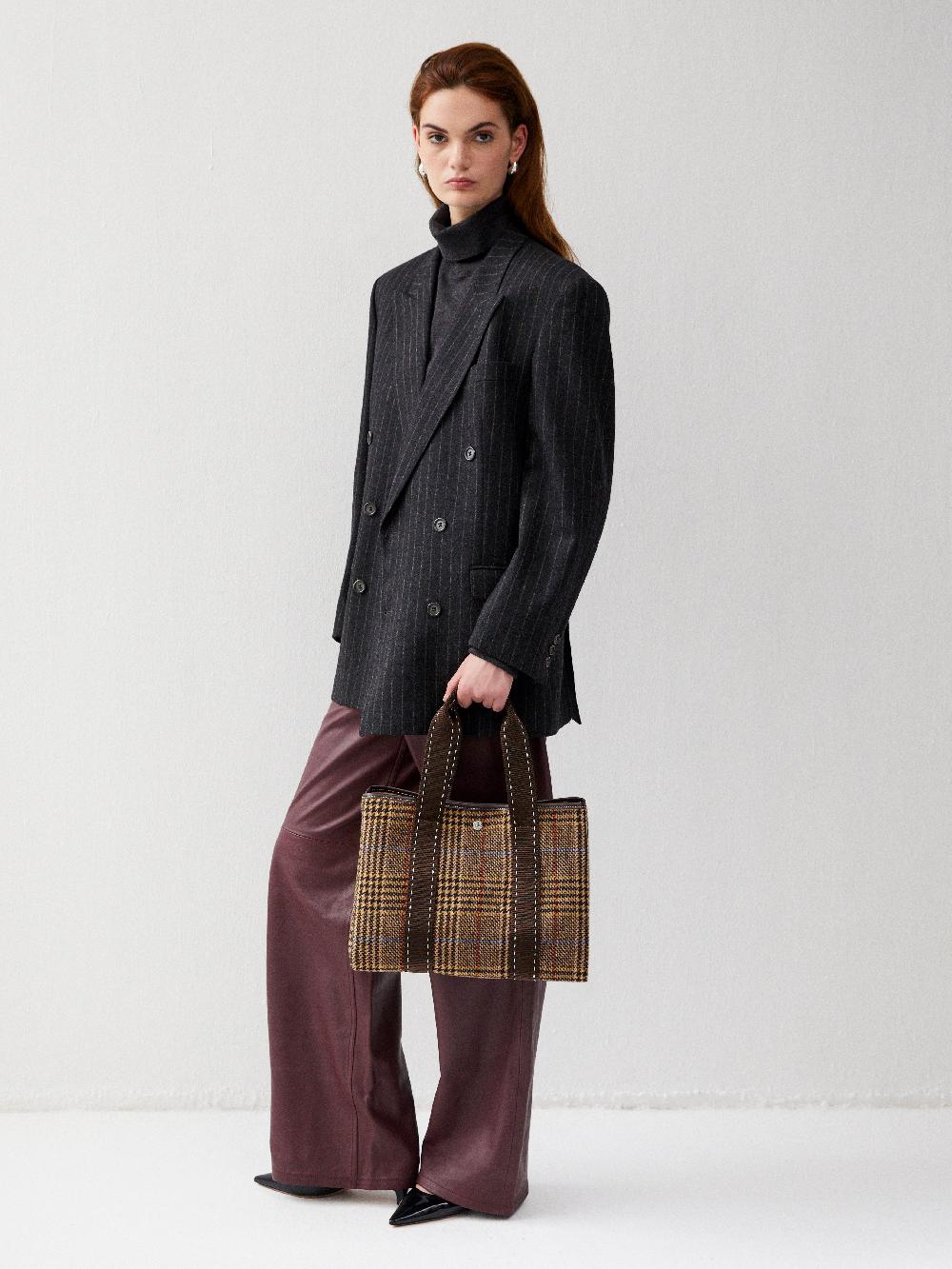 Rue De Verneuil TRAVERSÉE M - PDG SELLIER CHOCOLATE