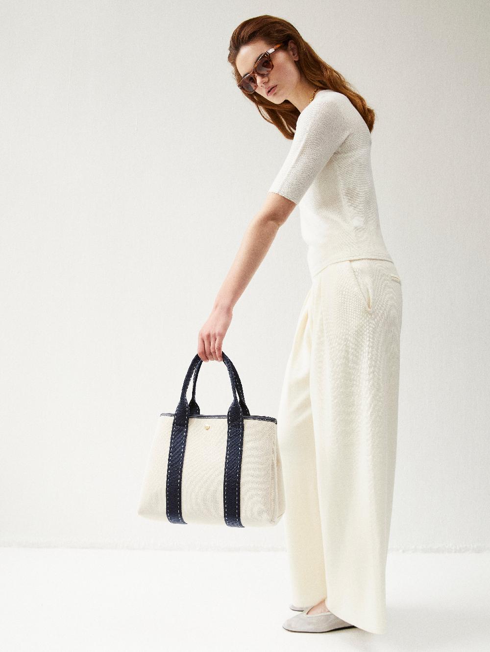 Rue De Verneuil TRAVERSÉE M - SELLIER WHITE