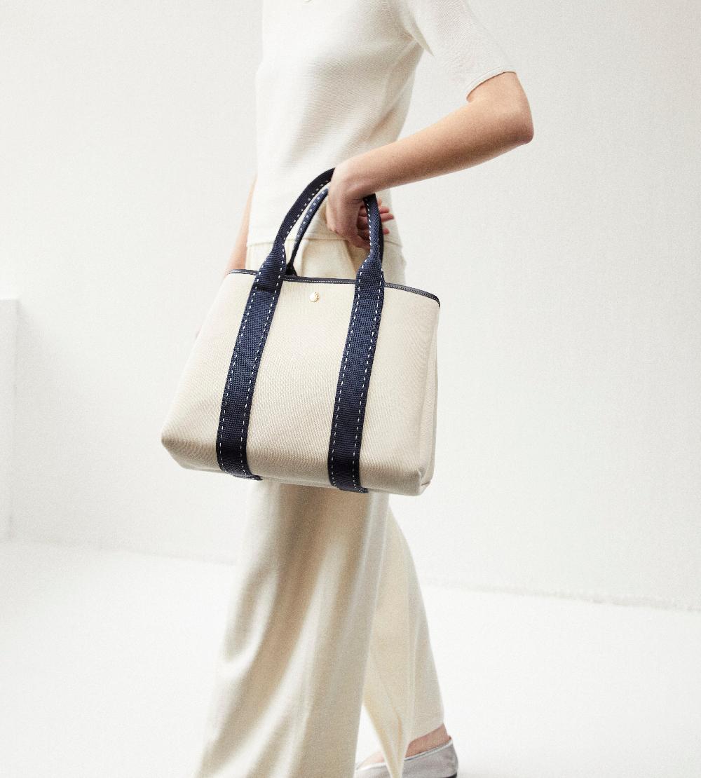 Rue De Verneuil TRAVERSÉE M - SELLIER WHITE