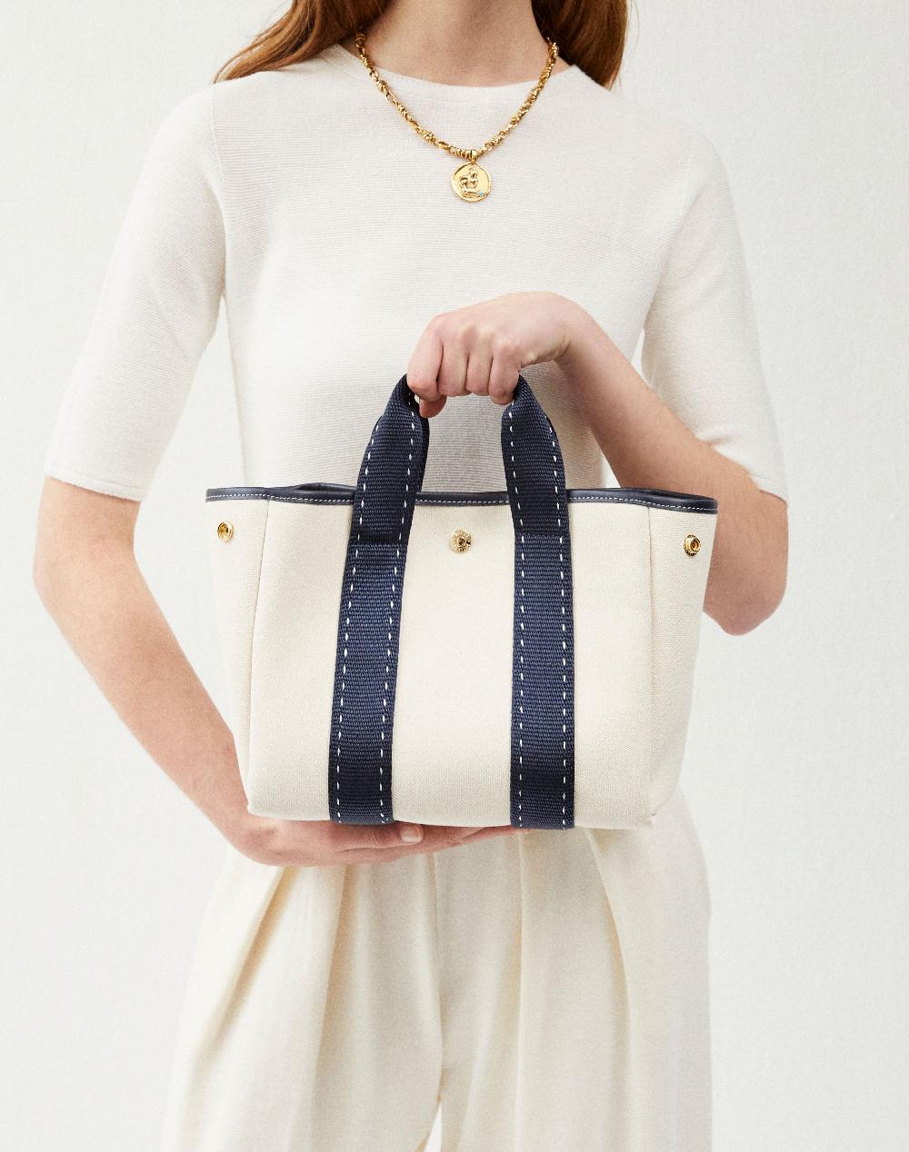 Rue De Verneuil TRAVERSÉE S - SELLIER WHITE