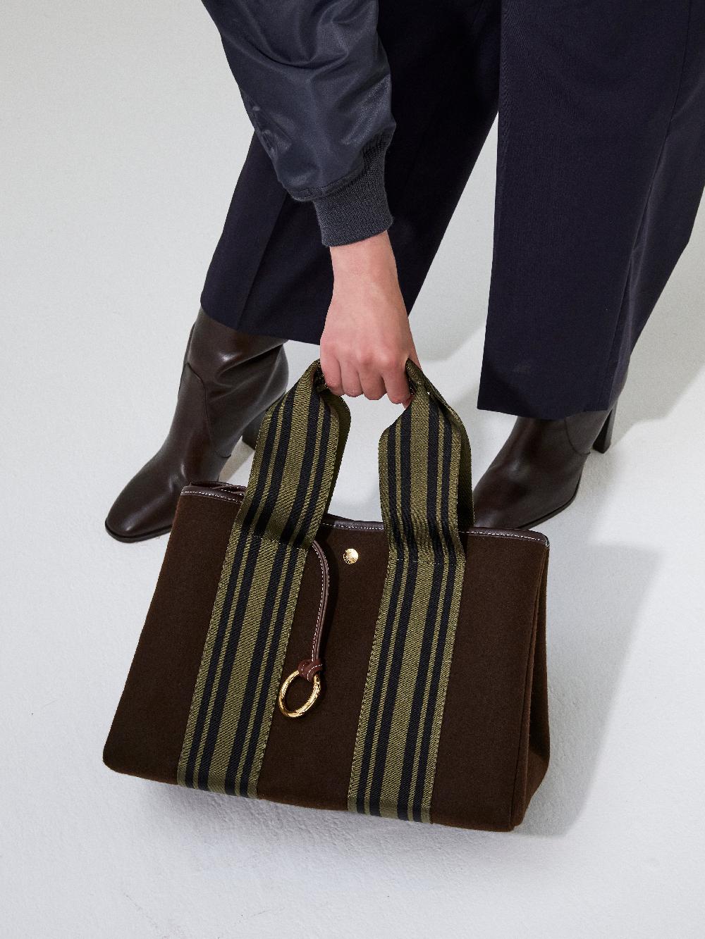 Rue De Verneuil TRAVERSÉE M - OLIVE EQUESTRIAN CHOCOLATE FLANNEL