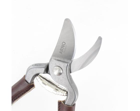 Sabatier Sécateur De Jardin 18 Cm - Revêtement Des Branches En Cuir Arno - Thiers - 37105