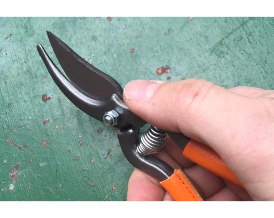Sabatier Sécateur De Jardin 18 Cm - Revêtement Des Branches En Cuir ORANGE Locau -Thiers - 30269