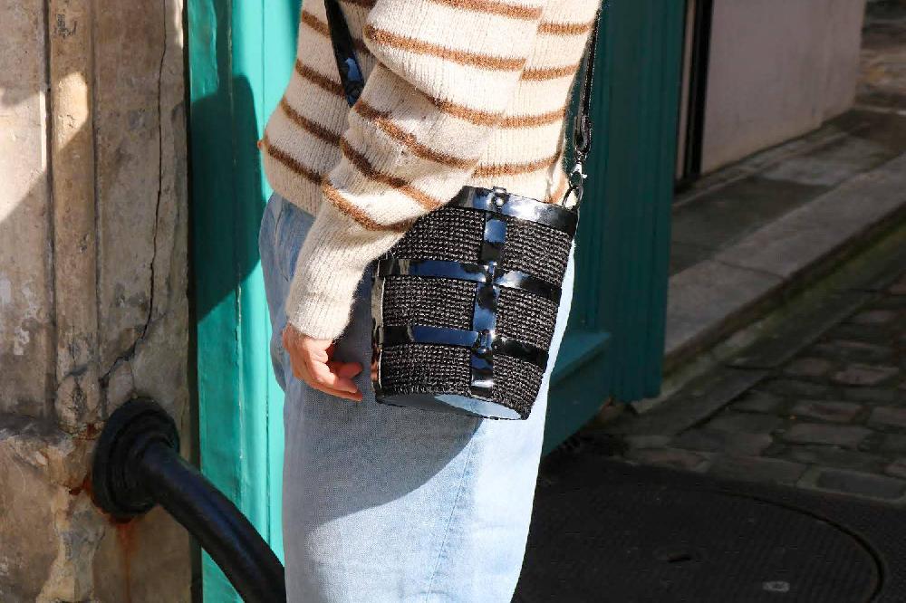 sans arcidet paris Rosebud bag- Sac à bandoulière en raphia Rosebud bag- Sac à bandoulière en raphia