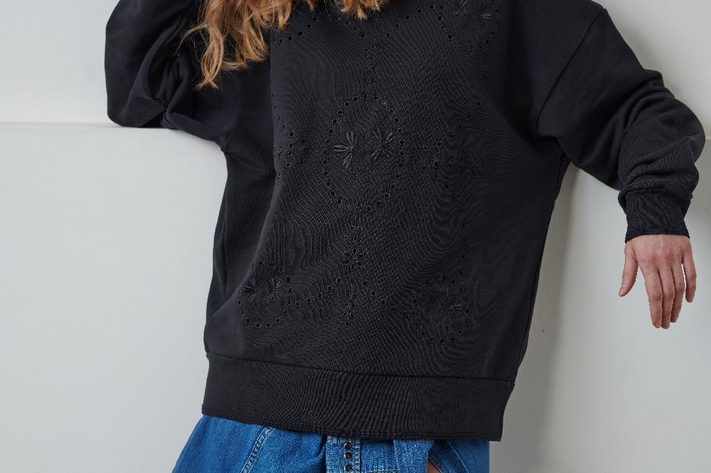 Sarah De Saint Hubert DIDI EMBROIDERED SWEATSHIRT - Black
