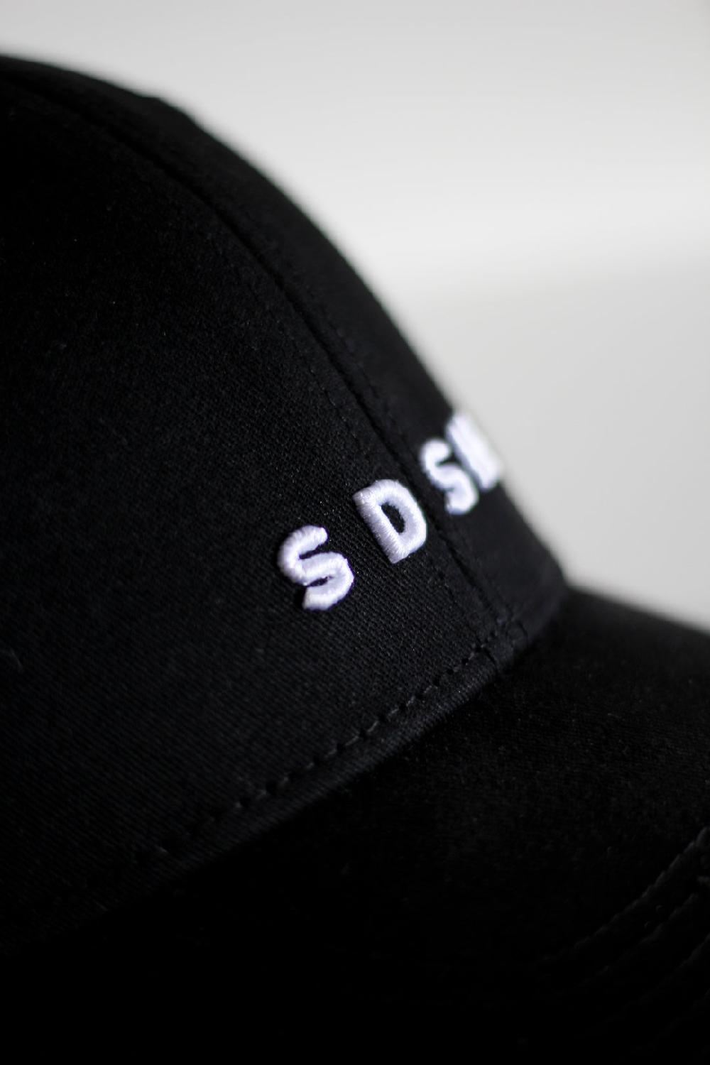 Sarah De Saint Hubert GAELLE CAP - Black
