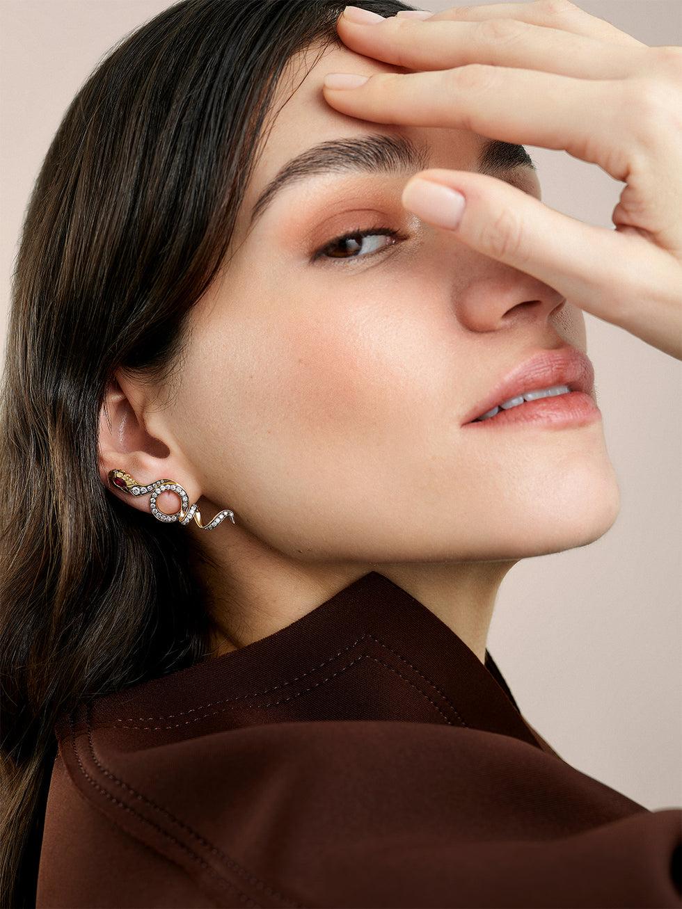 Selim Mouzannar Basilik Boucle D'oreilleDiamants - Rubis - Émeraude