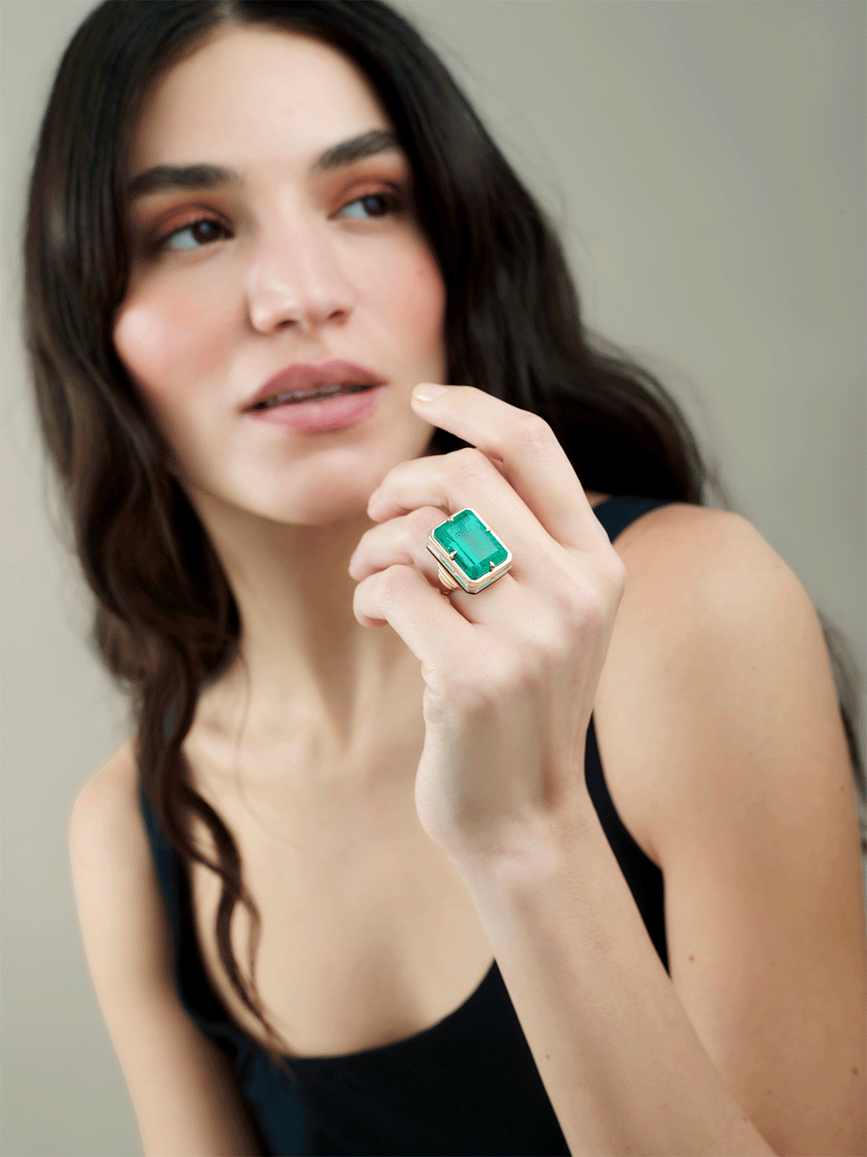 Selim Mouzannar Bague UniqueÉmeraude - Diamants