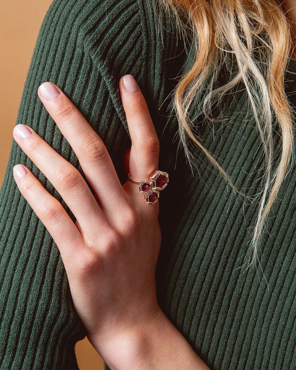 Selim Mouzannar Rose De France BagueRhodolites