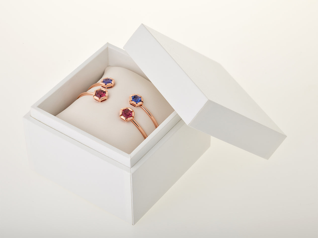 Selim Mouzannar Rose De France BraceletRhodolites