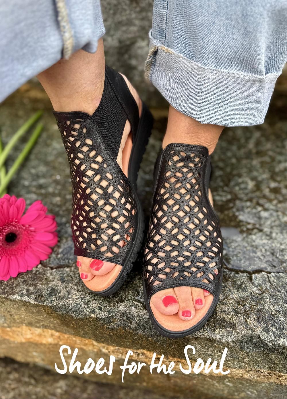 Shoes Of Soul Django & Juliette Montaen