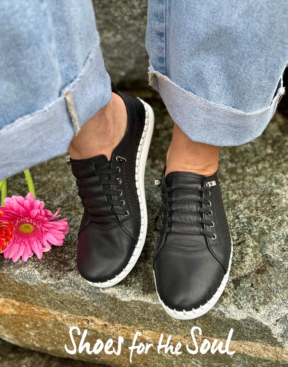 Shoes Of Soul Everly Leora 01