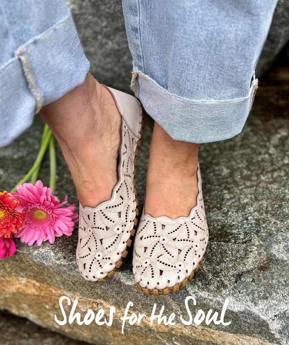 Shoes Of Soul Everly Molly 01