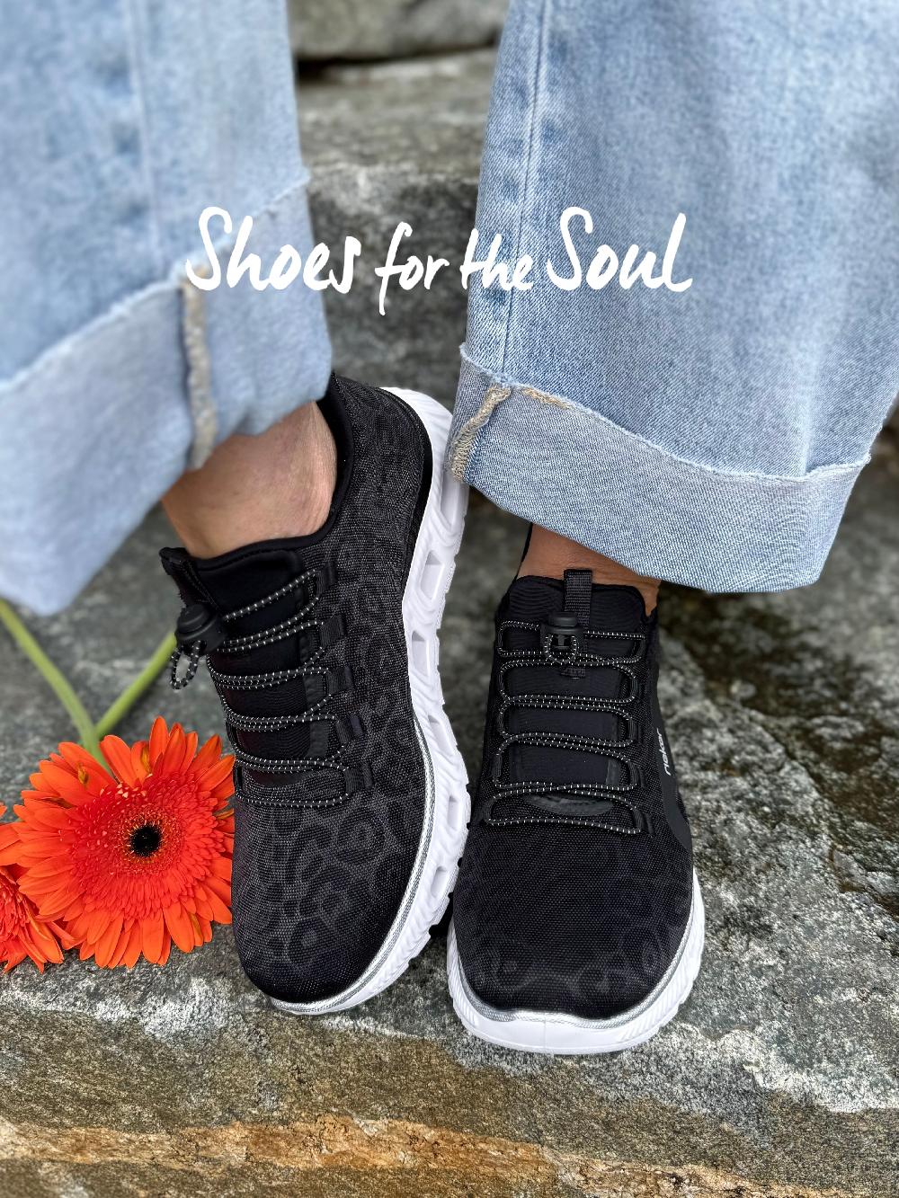 Shoes Of Soul Rieker M6066-01 Hands Free