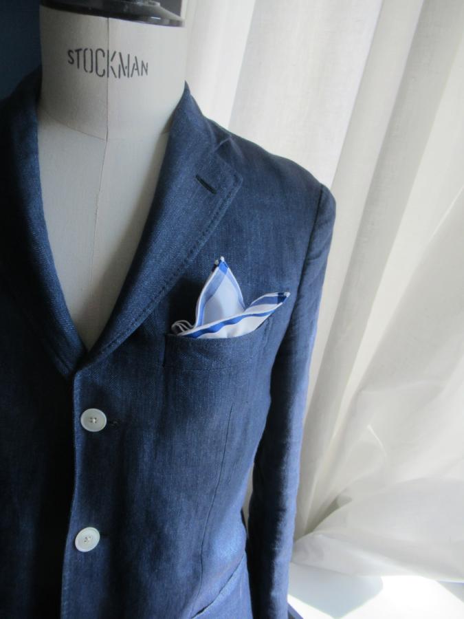 Simonnot Godard Mouchoir De Poche Amalfi Blanc à Satin Bleu Foncé