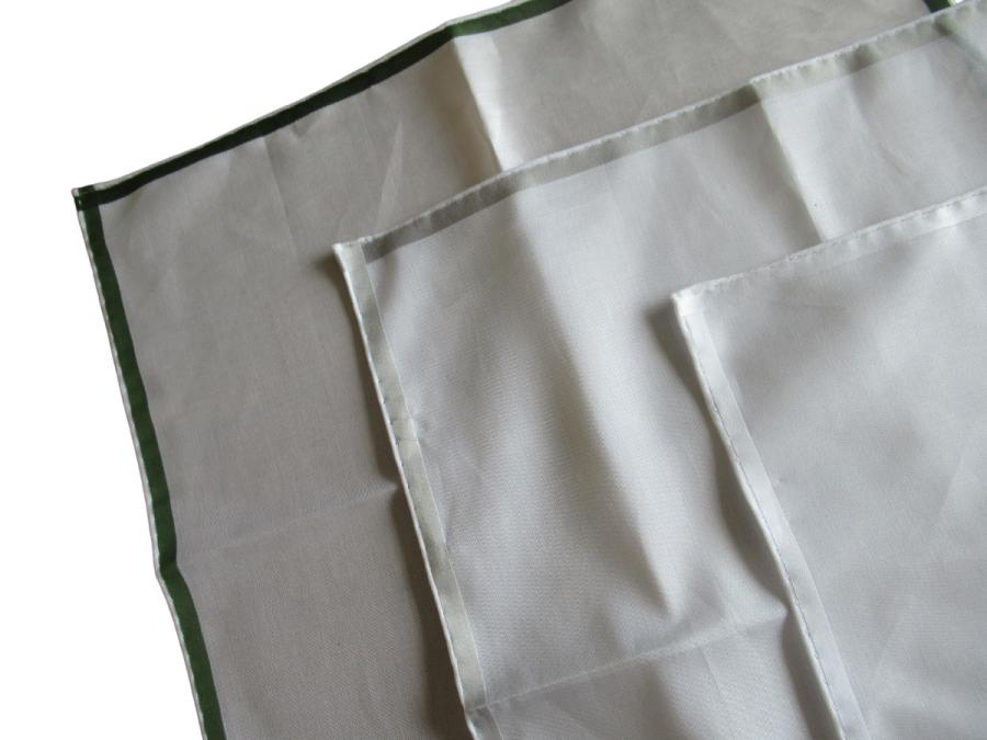 Simonnot Godard Mouchoir De Poche Amalfi Blanc à Satin Gris Perle
