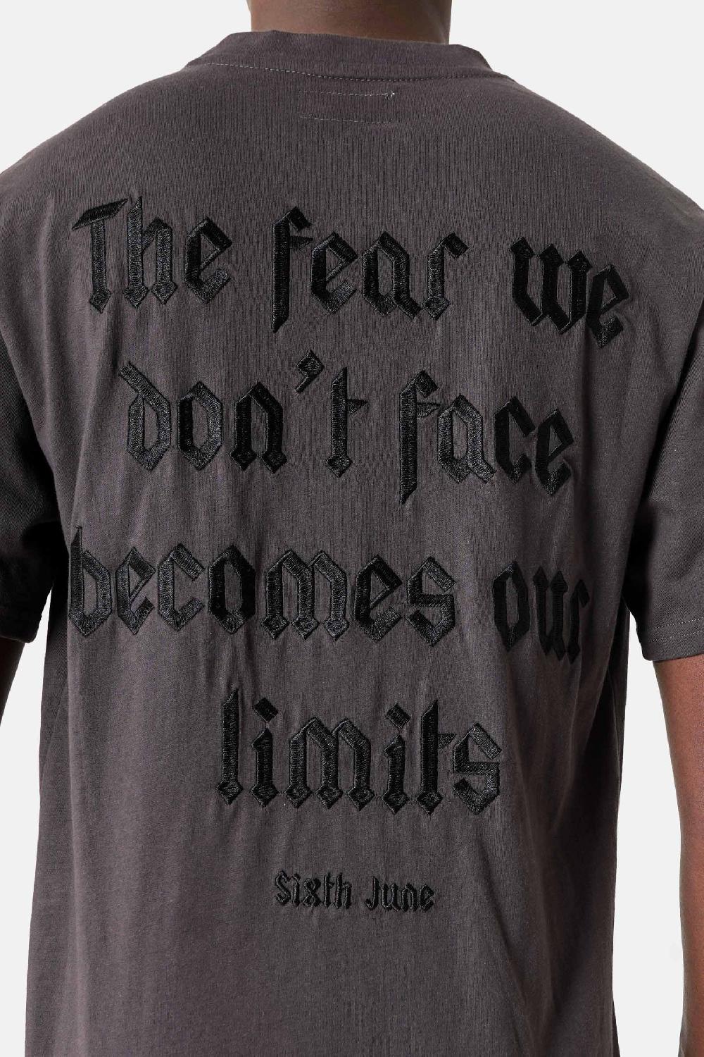 Sixth June T-shirt Citation Brodé Gris Foncé