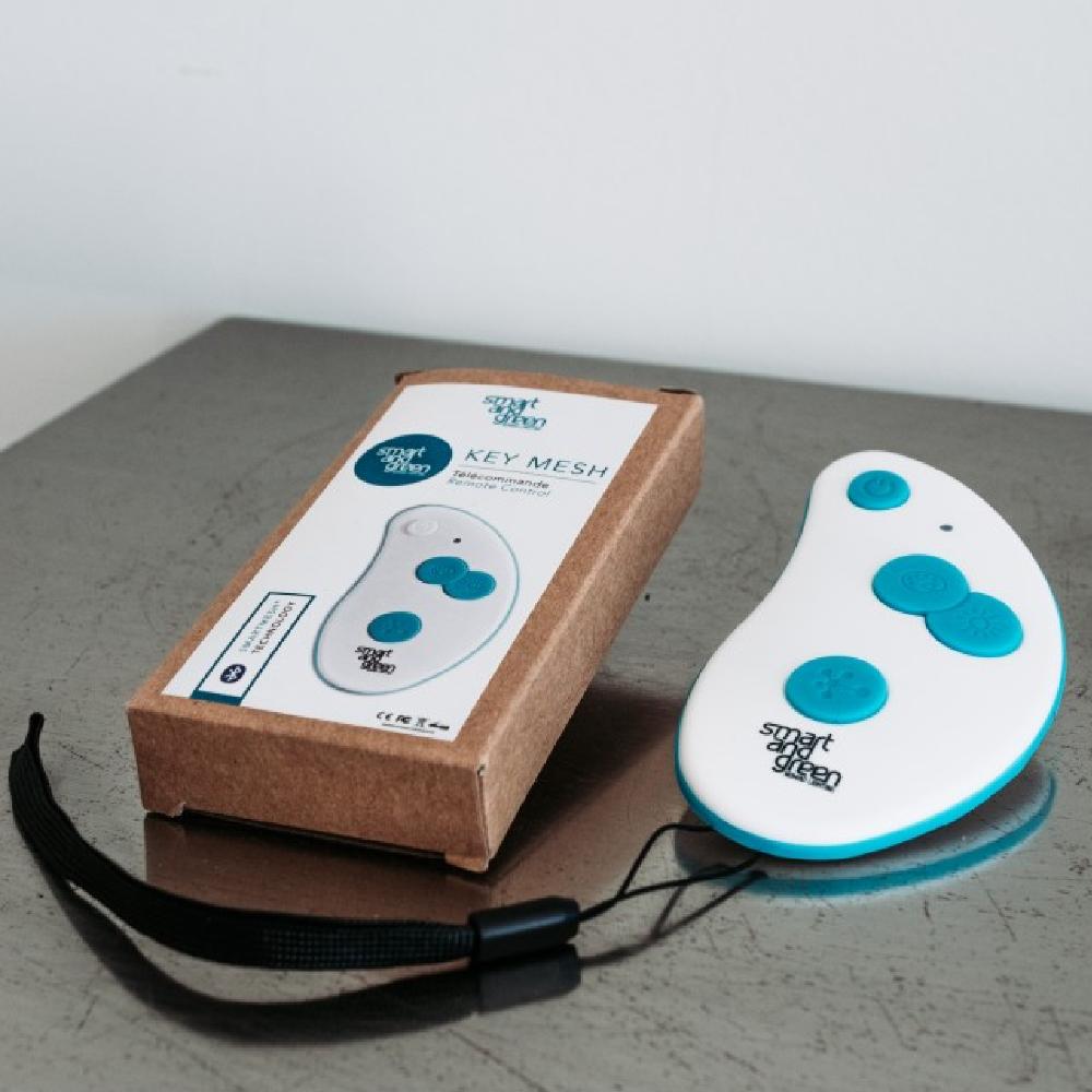Smart And Green PACK BULB E27 ET KEY PACK DE DEUX AMPOULES E27 ET D’UNE TÉLÉCOMMANDE BLUETOOTH