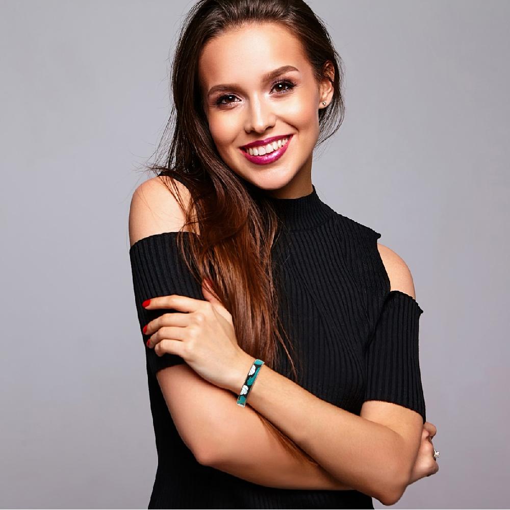 So Charm Bracelet En Résine Colorée Ayant Un Aspect Proche De L’Email Par SoCharm