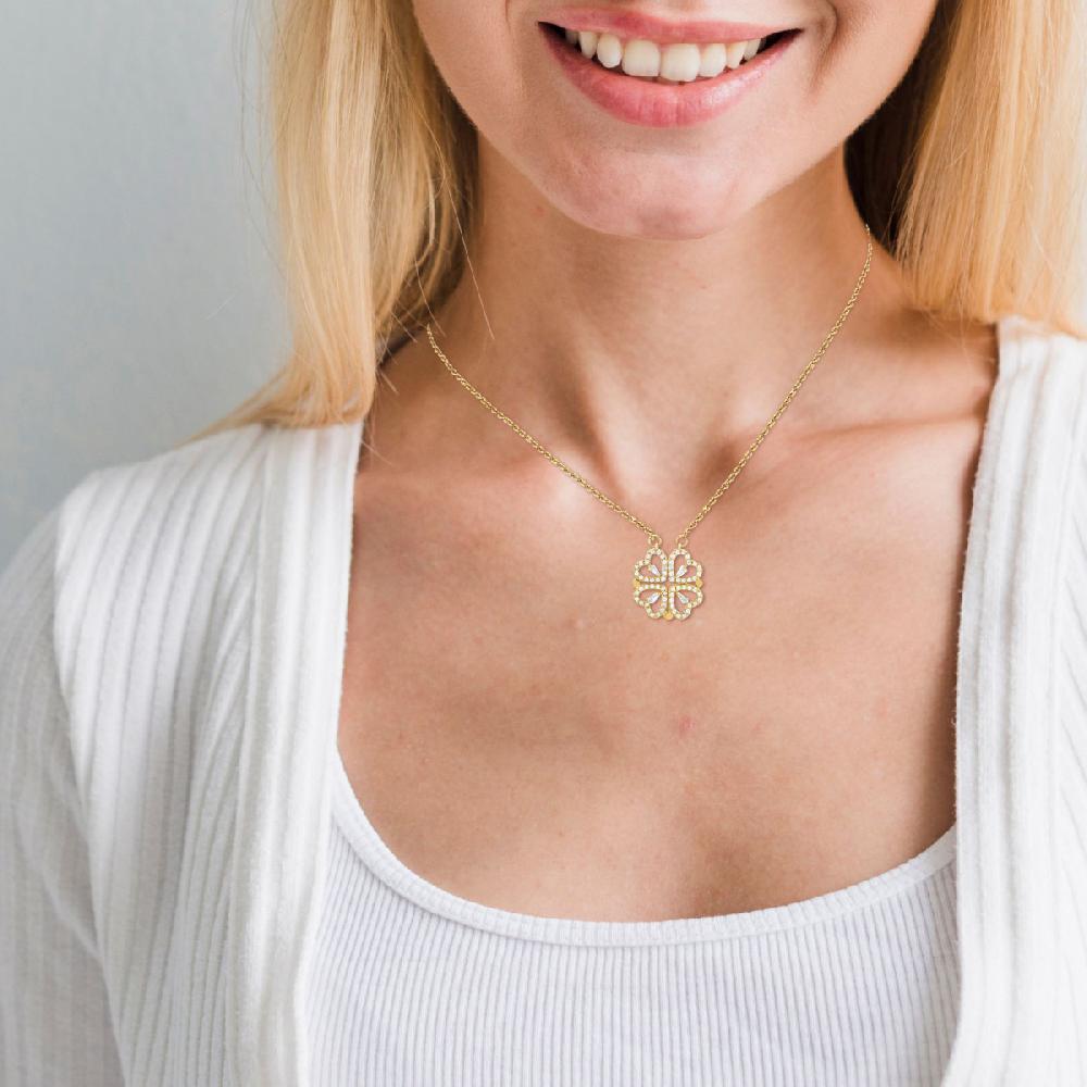 so charm Collier trèfle SoCharm orné de Cristaux scintillants