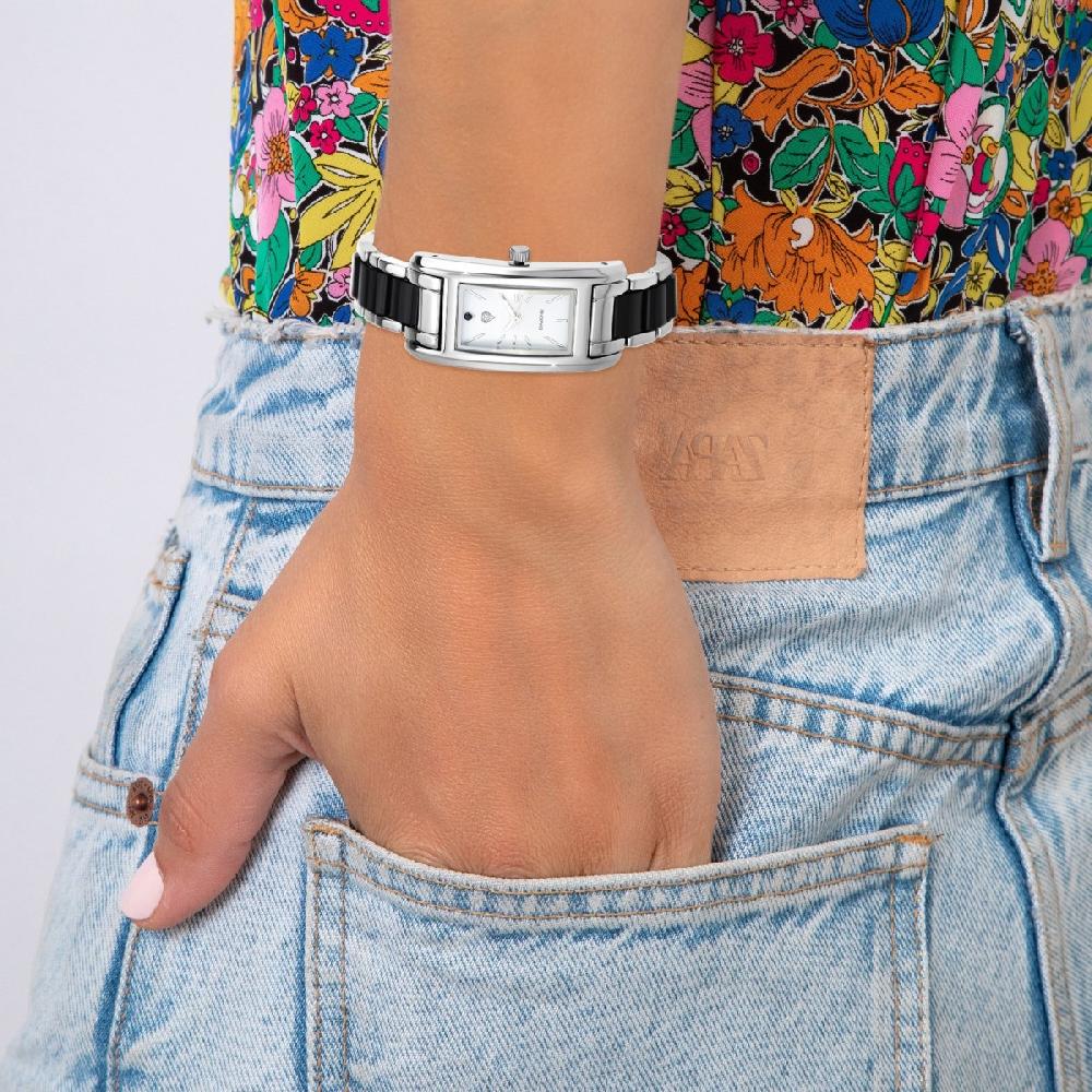 So Charm Montre Alma élégante SoCharm Ornée D'un Véritable Diamant