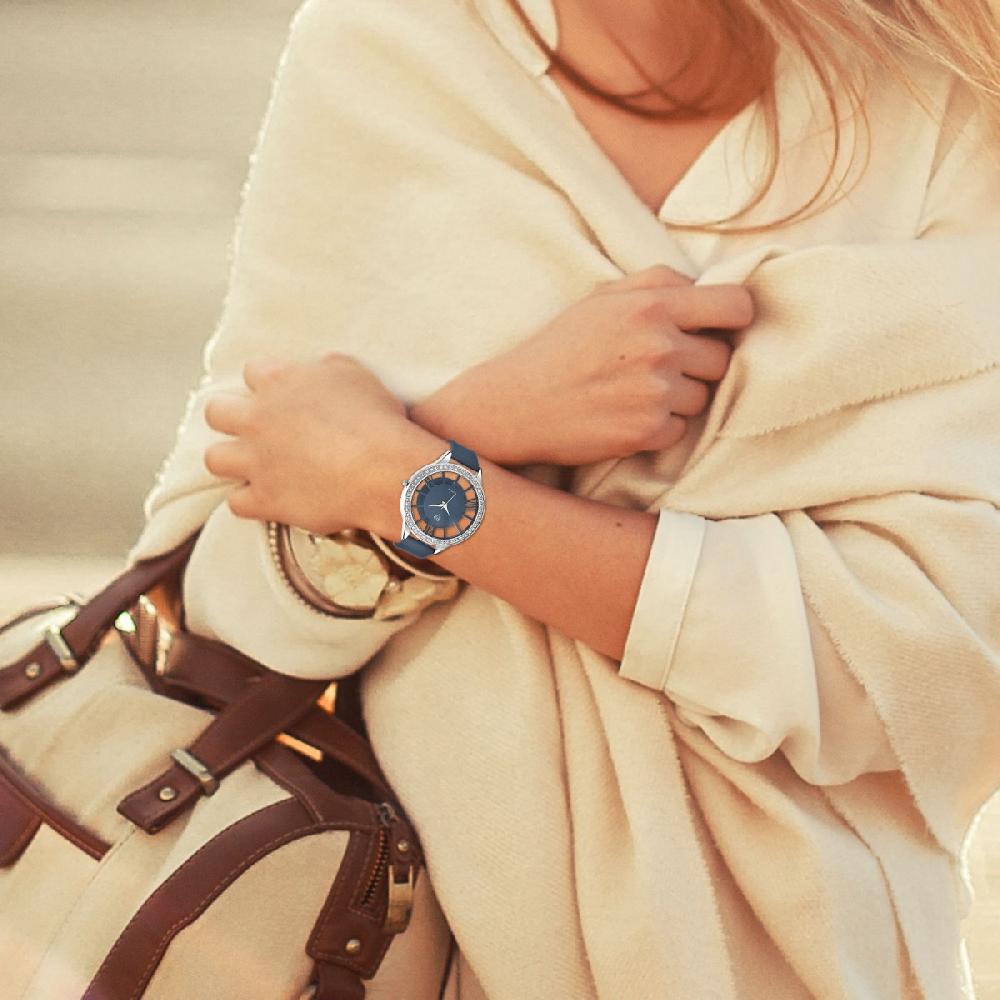 So Charm Montre Lara SoCharm Ornée De Cristaux Scintillants